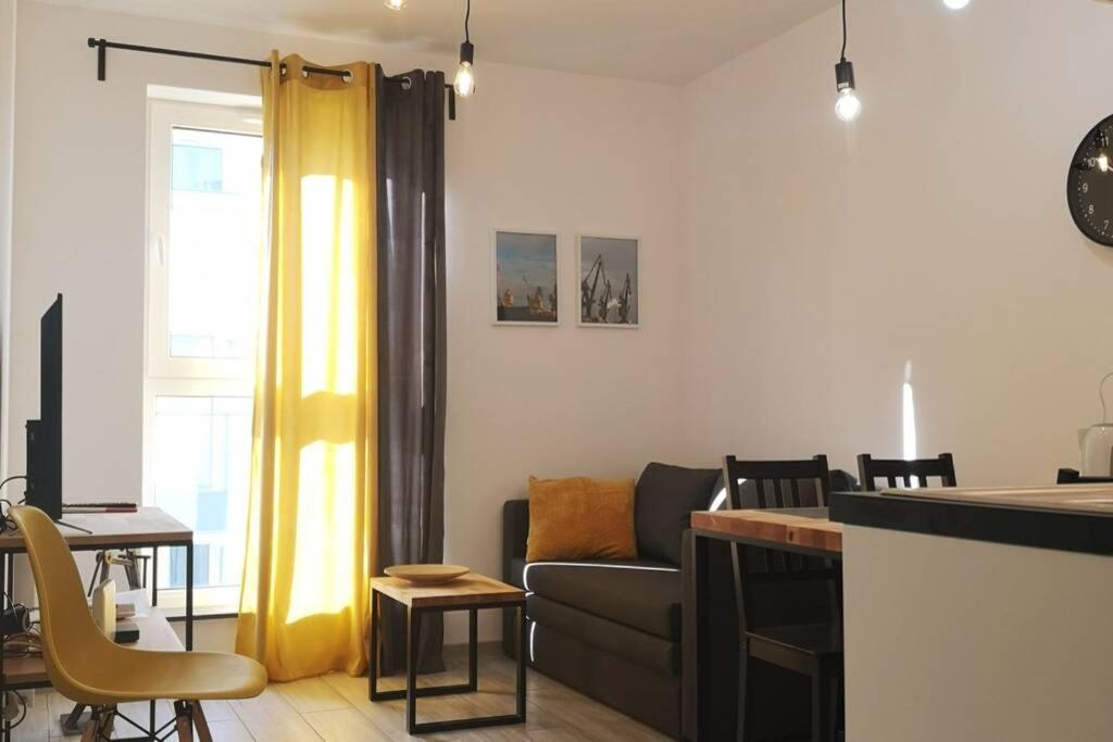 The Yellow Apartment Danzica Esterno foto